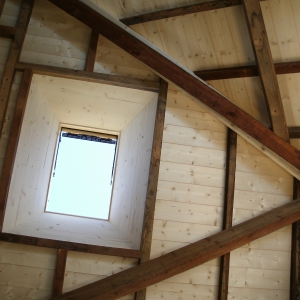 Vue de dessous d'un velux 78x98